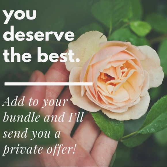 Triangle Pendant V Shape Layered Necklace - Golden - Picture 3 of 4